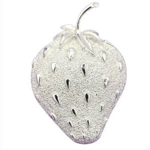 Sarah Coventry Silver Tone Strawberry Ice Brooch Pin Signed Sarah Cove VTG 1968